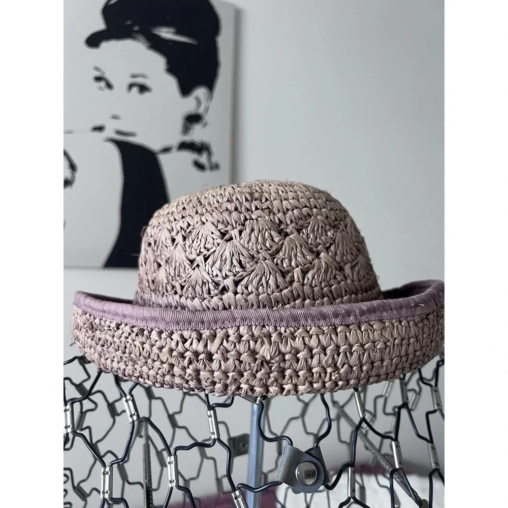 Vintage Style Handwoven Raffia Straw Cloche Sun Hat Mauve Purple Rolled‎ Brim